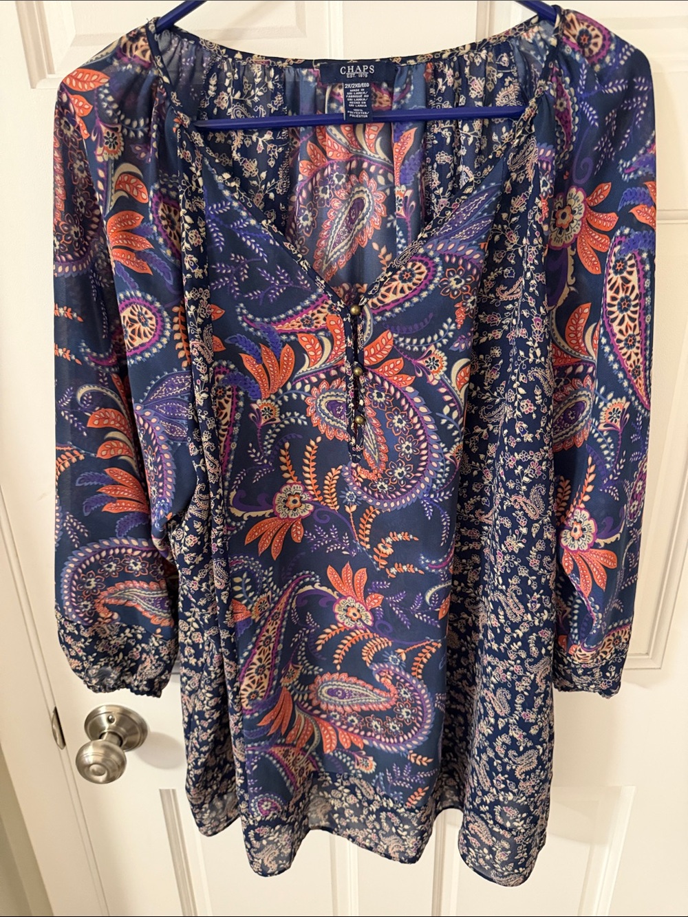 Chaps Boho Paisley Print Sheer Peasant Blouse
3/4 Sleeve Navy/Rust Size 2X